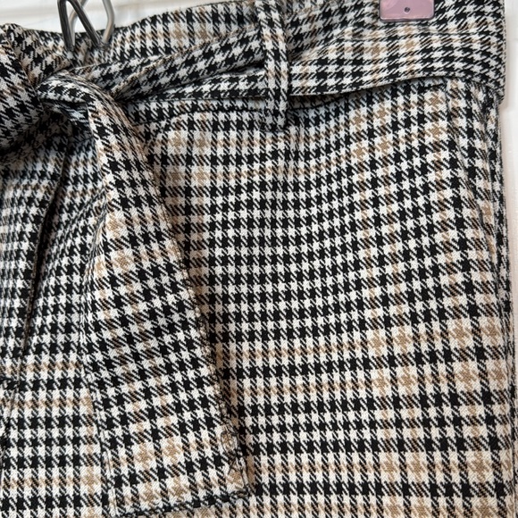 Ann Taylor Belted Taper Pant in Houndstooth / Plaid Size 2 - Picture 4 of 11